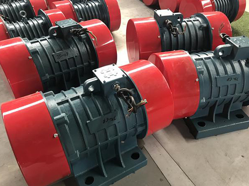 yzo振動(dòng)電機(jī)實(shí)景